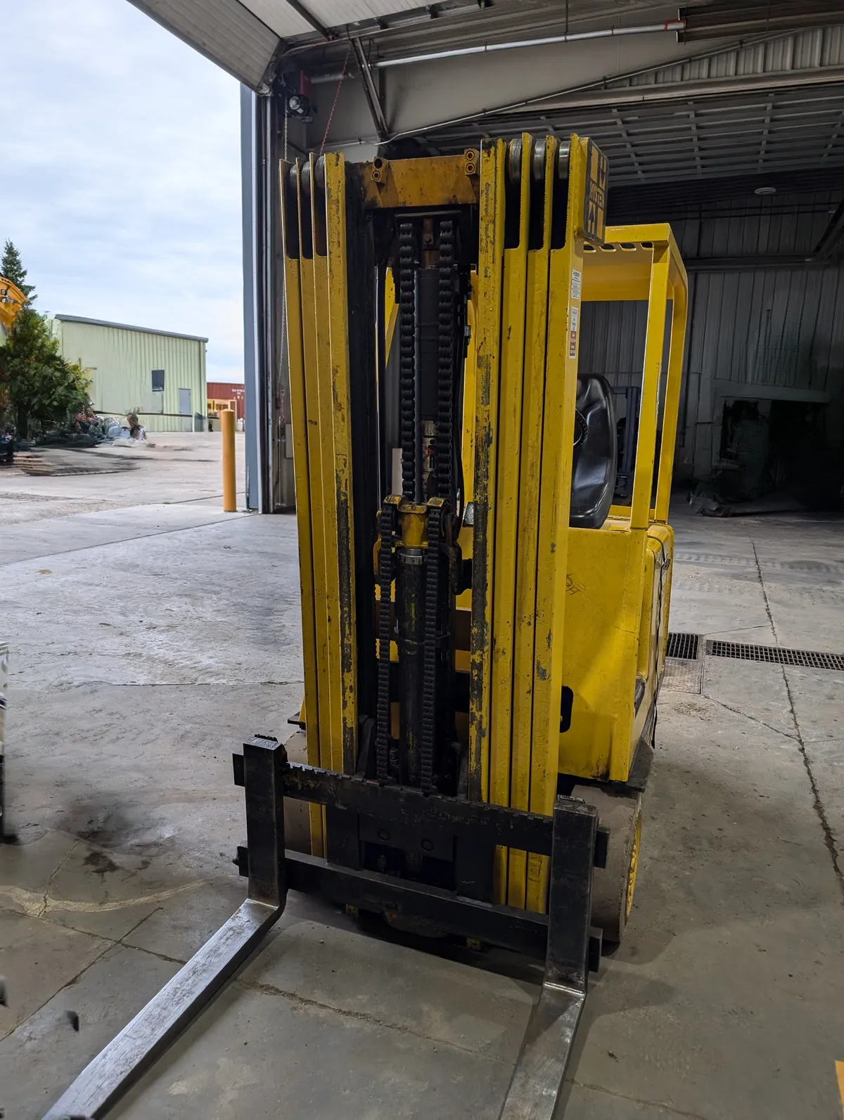 1979 Hyster E40B — view 3