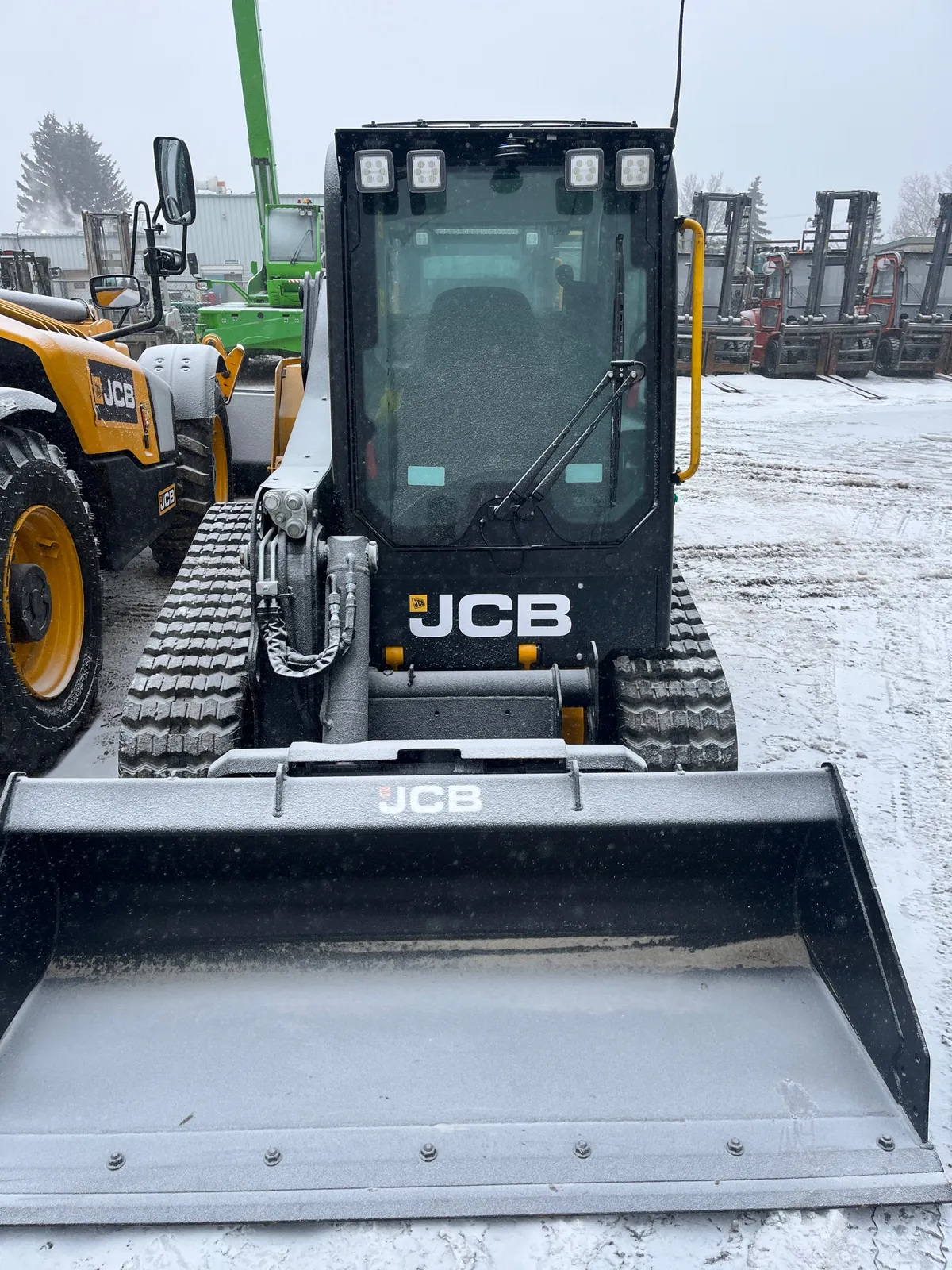 2026 JCB 215T — view 4
