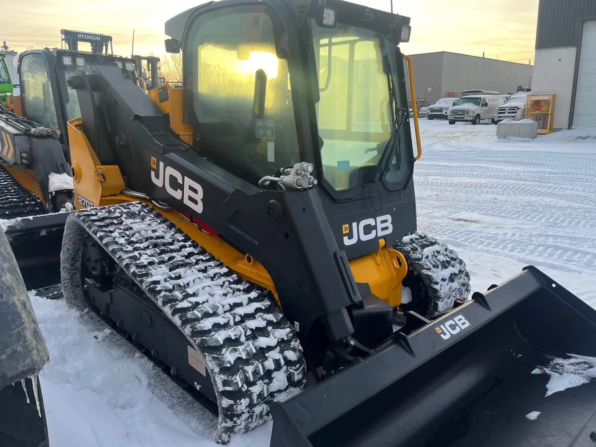 2026 JCB 270T T4 — view 3