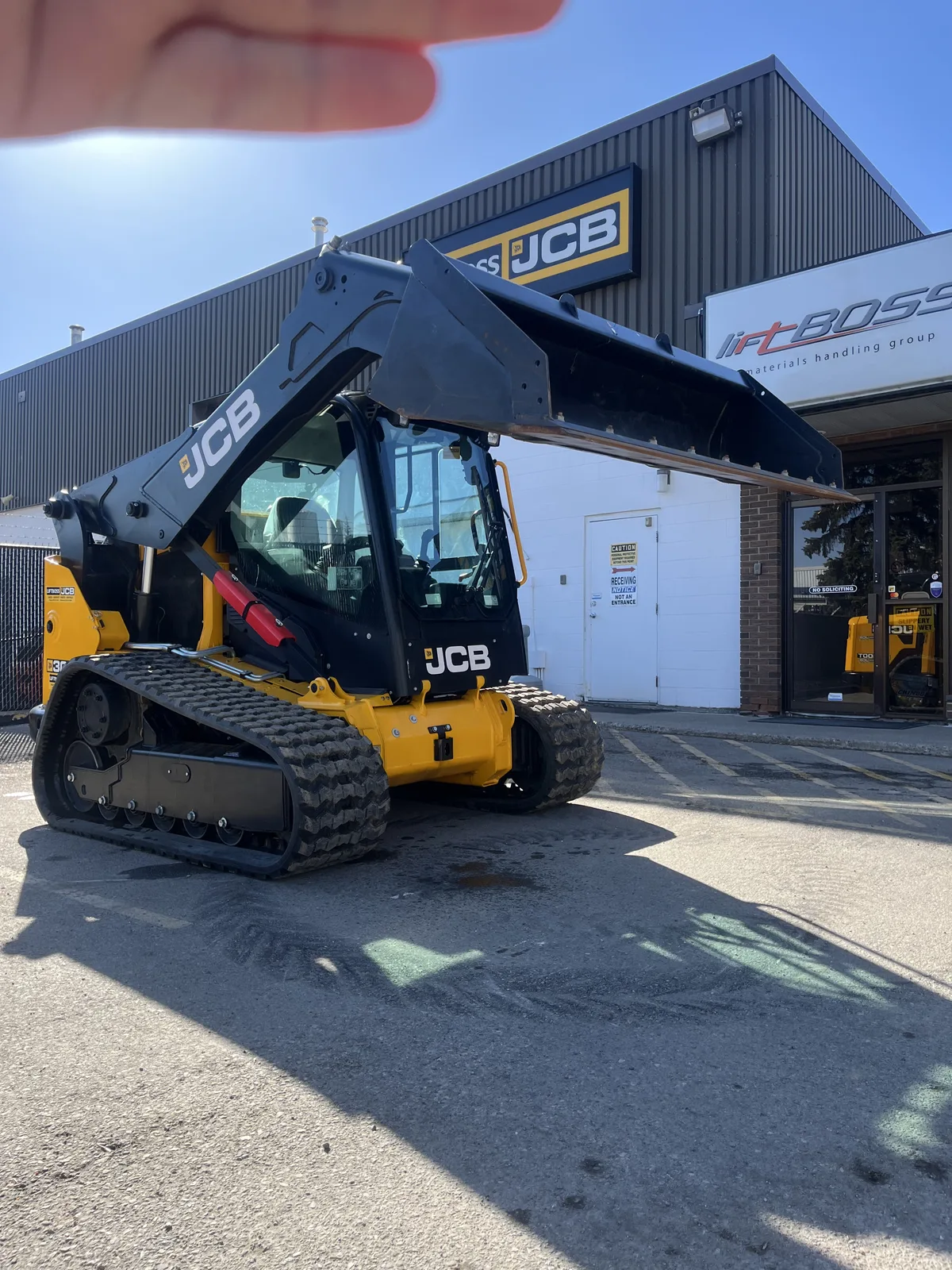 2024 JCB 300T T4 — view 6