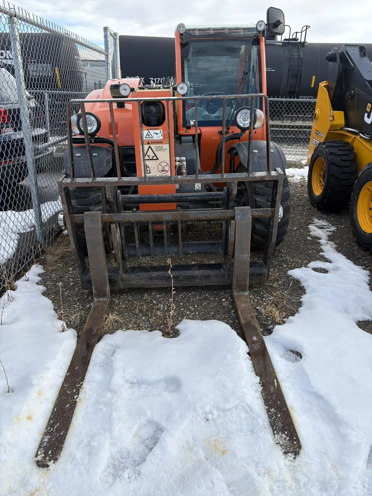 2012 JLG G518A — view 2