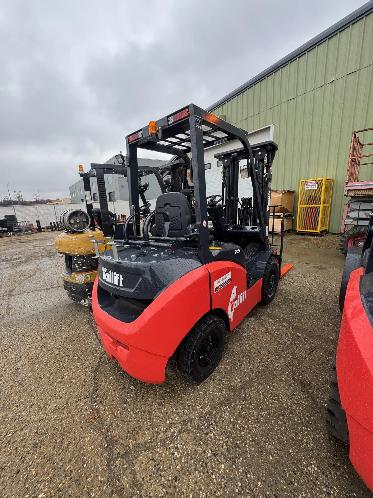 2025 Tailift PFG25-PS — view 3
