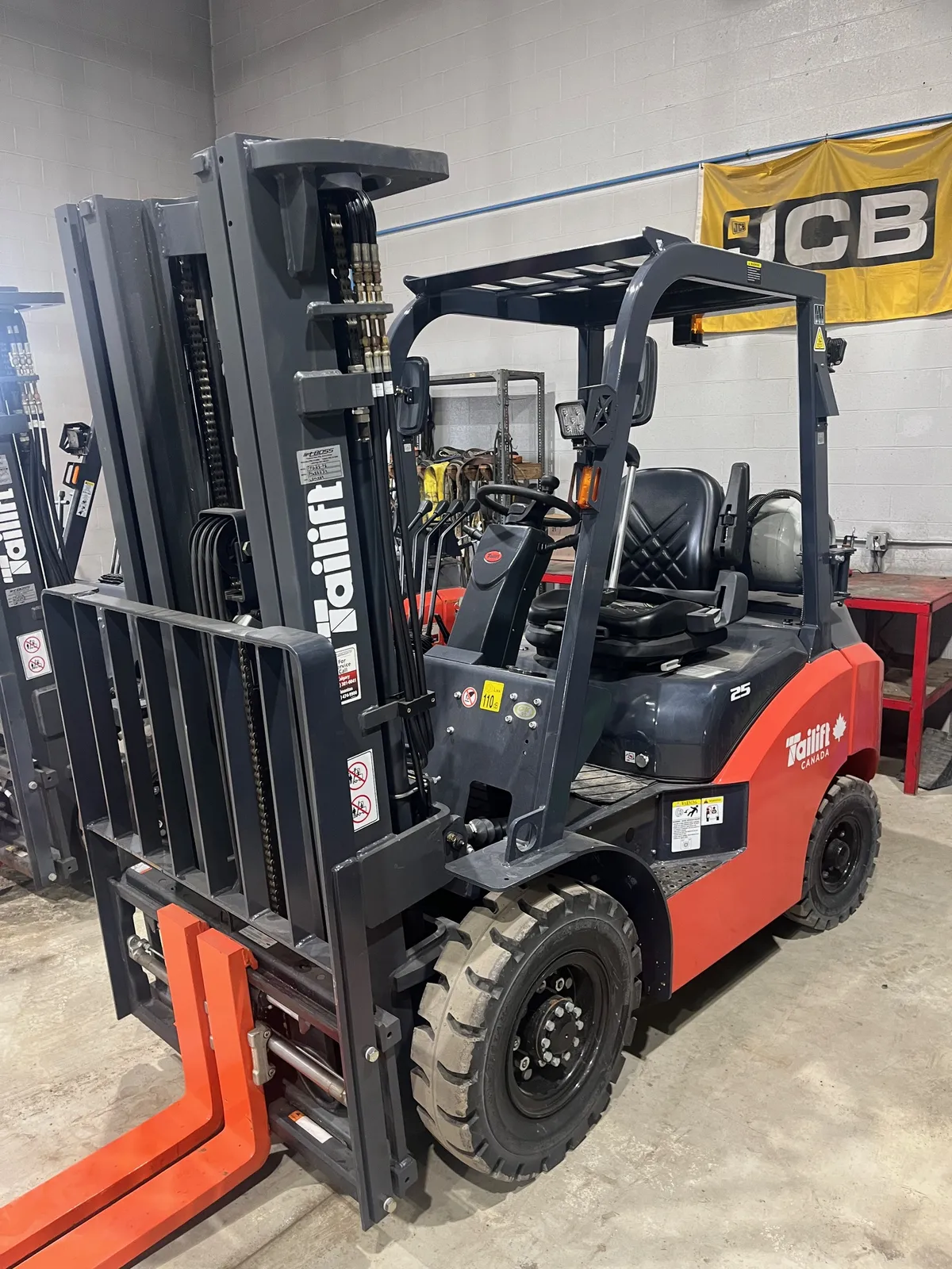 2026 Tailift PFG25-PS — view 2