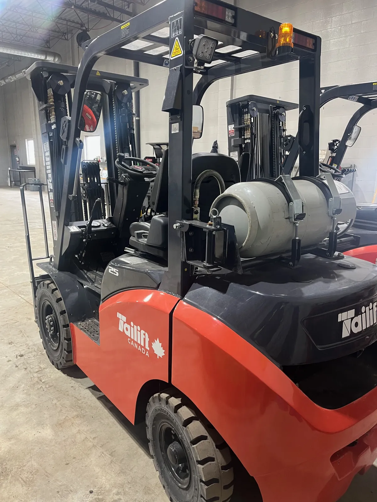 2026 Tailift PFG25-PS — view 3