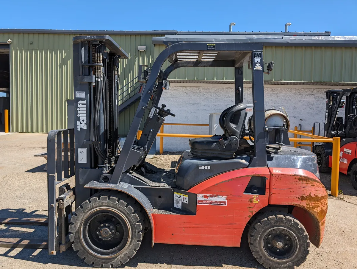 2021 Tailift PFG30-PS — view 4