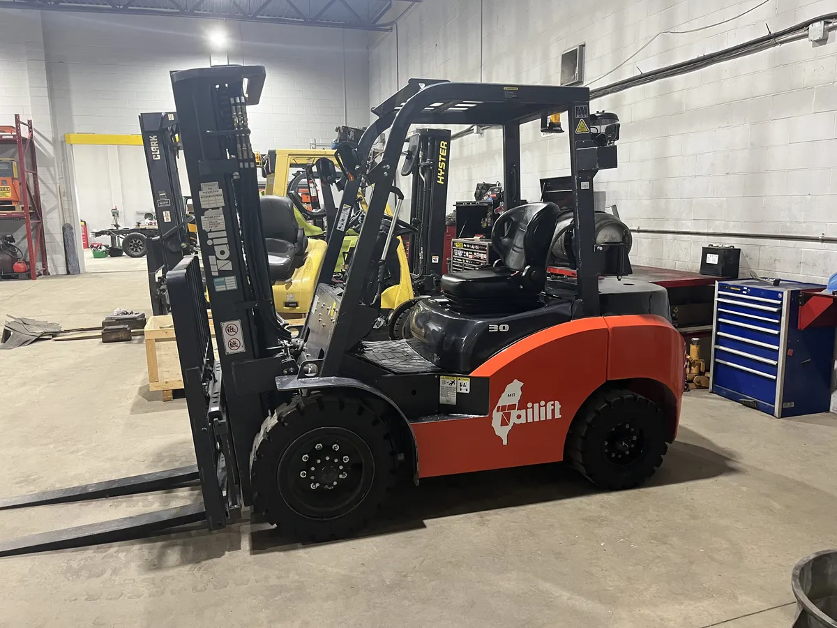 2022 Tailift PFG30-PS for sale at Southern Iron Equipment Lethbridge