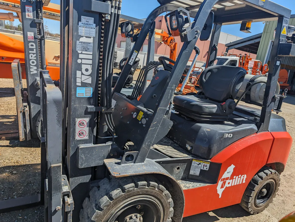 2022 Tailift PFG30-PS for sale — Forklifts in Lethbridge AB at Southern Iron Equipment