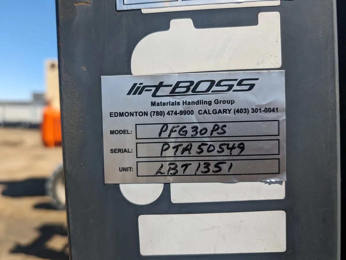 2022 Tailift PFG30-PS — view 2