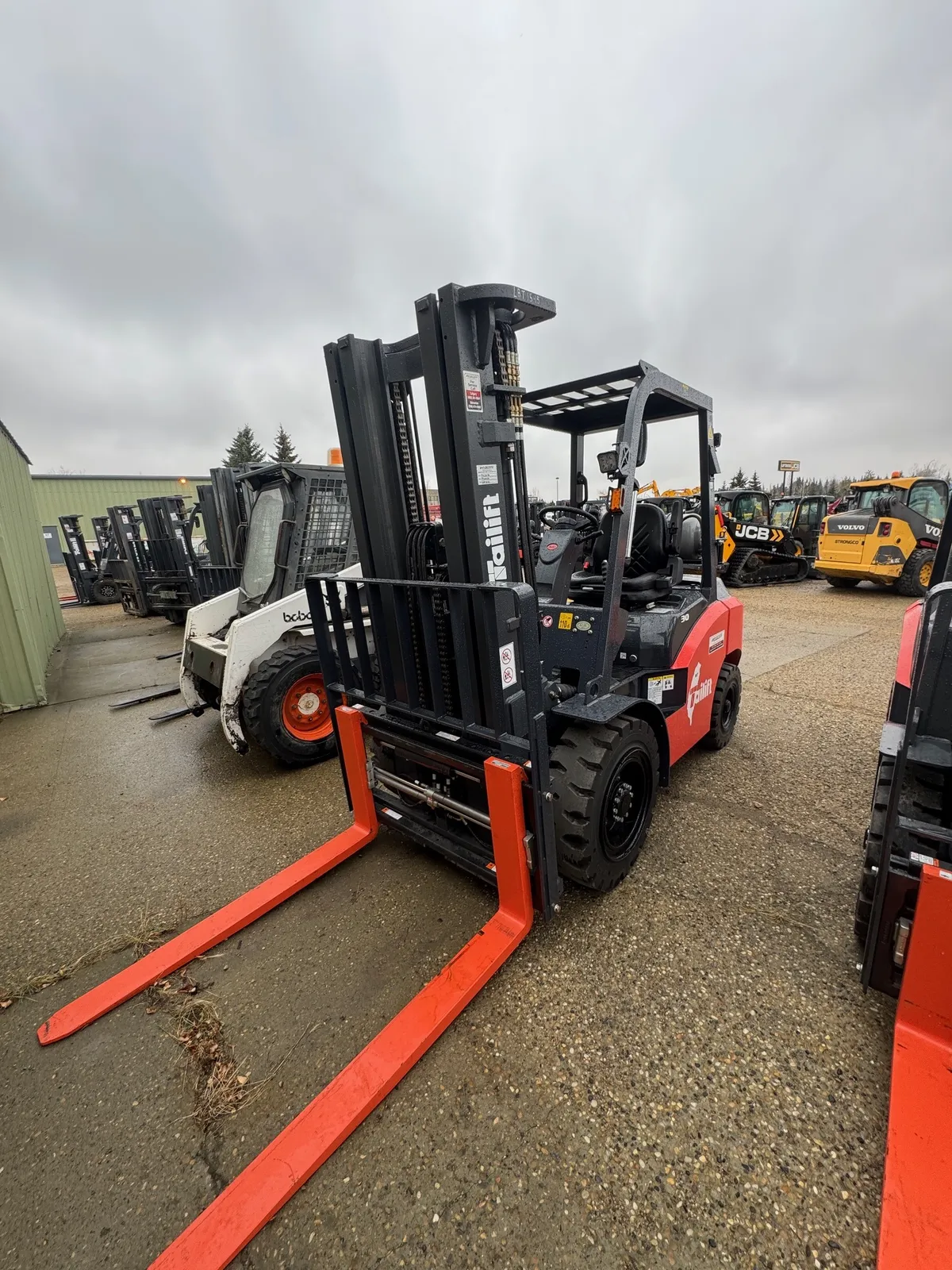 2025 Tailift PFG30-PS for sale — Forklifts in Lethbridge AB at Southern Iron Equipment