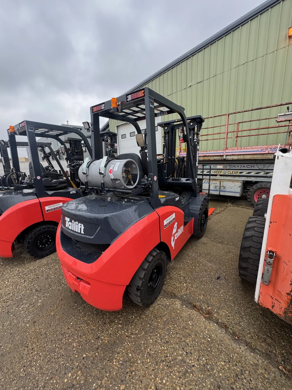2025 Tailift PFG30-PS — view 3