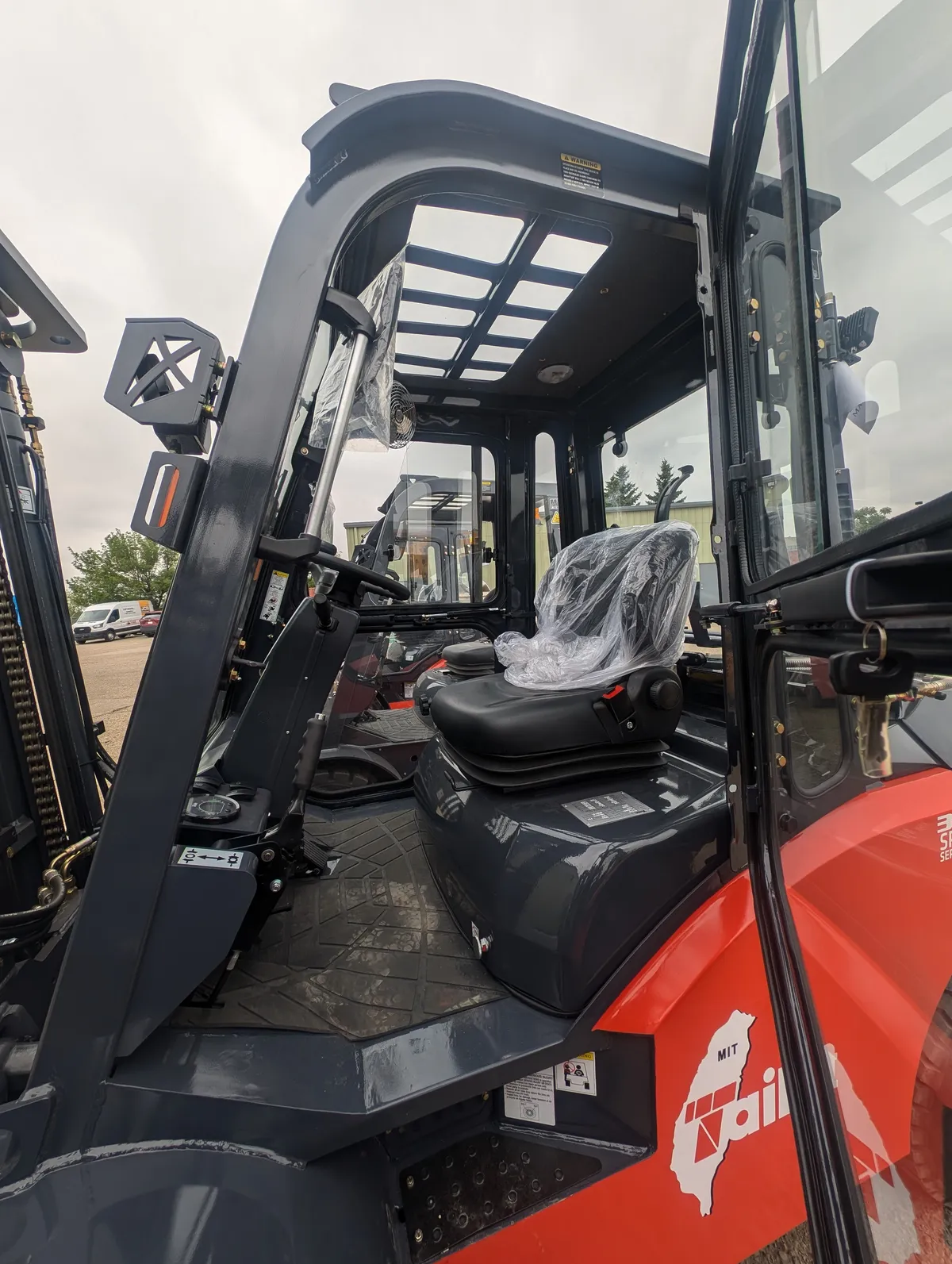 2024 Tailift PFG36SRT Cab — view 5
