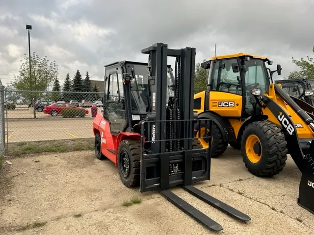 2023 Tailift PFG40-PS Cab for sale at Southern Iron Equipment Lethbridge