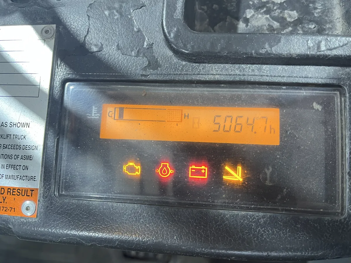 2012 Toyota 8FGC32 — view 2
